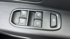 Dacia Duster 1.0 TCe 100 Comfort 5dr Bi Fuel Estate